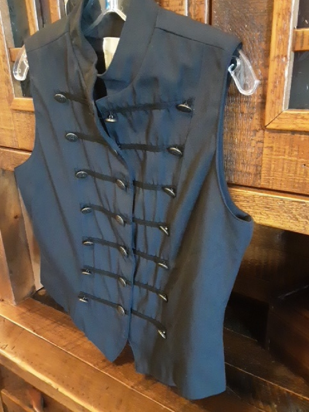 Black Military-Style Sleeveless Jacket - Picture 4 of 10